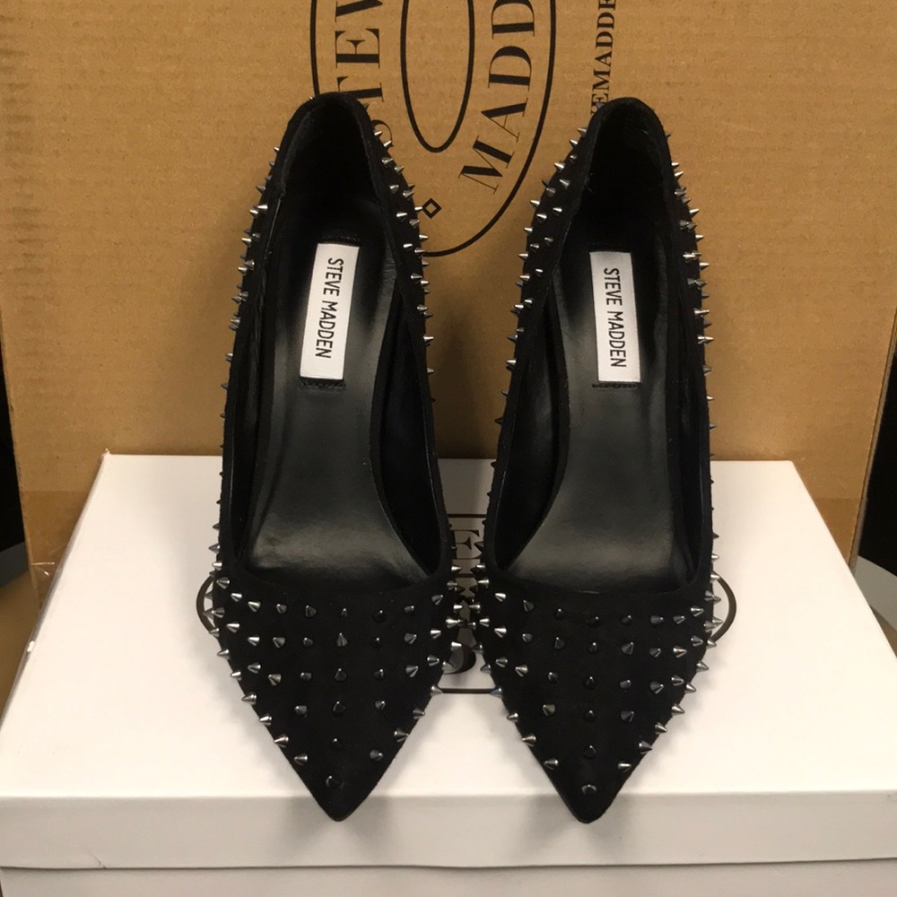 Steven Madden size 8 Black spiked heels
